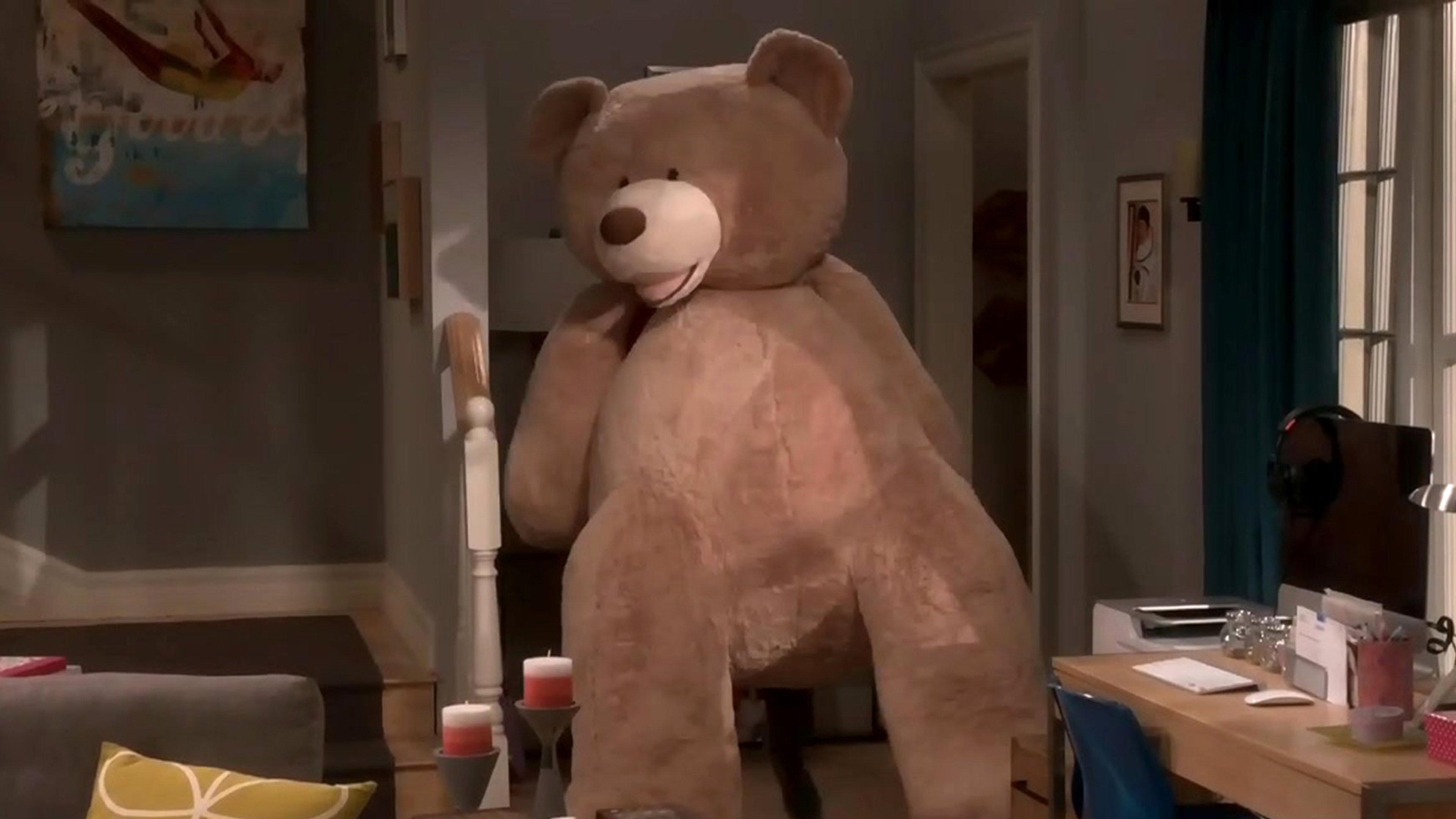 Raj: Hello.  Bernadette: You saw him carrying that.  Howard: Astronauts saw him carrying that.